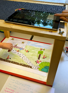 Trickbox mit einem iPAd darauf